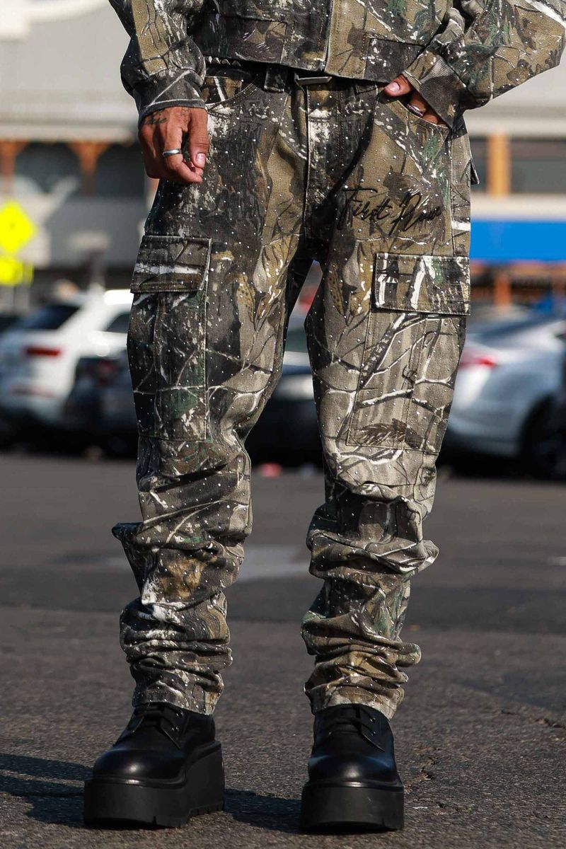 First Row ALLOVER STUD CARGO PANTS